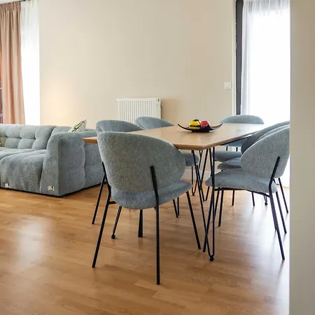 Апартаменти Imperial On The Floor With Free Parking And Amazing View *