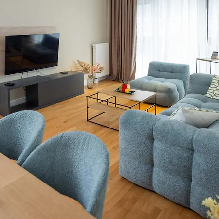 Imperial On The Floor With Free Parking And Amazing View Апартаменти