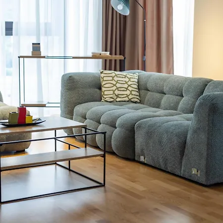 Imperial On The Floor With Free Parking And Amazing View Апартаменти Скоп'є