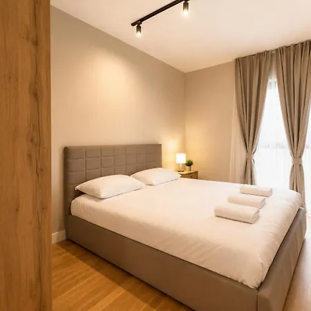 Imperial On The Floor With Free Parking And Amazing View Skopje