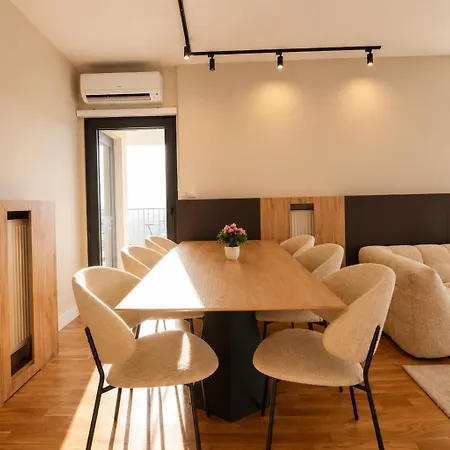 Imperial On The Floor With Free Parking And Amazing View Skopje