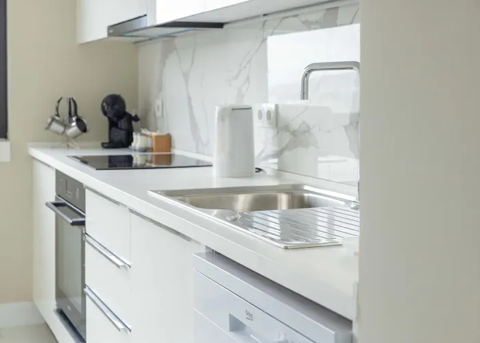 Imperial On The Floor With Free Parking And Amazing View *