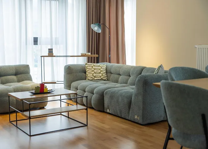 Imperial On The Floor With Free Parking And Amazing View *